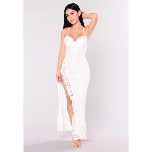 Fashion Nova Dresses & Skirts - 🆕 A Night In Tokyo Lace Dress - White